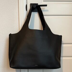 Cuyana System Tote 16 inch Black Leather (New without Tags)